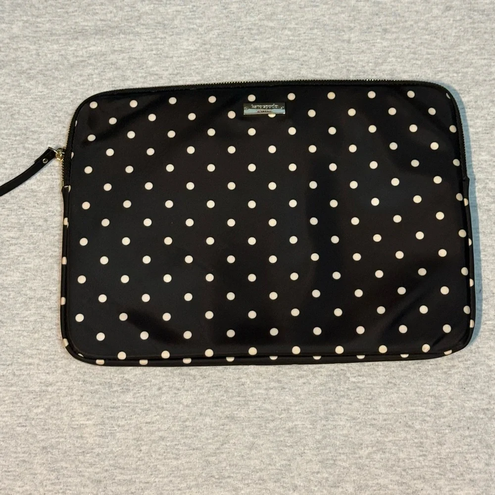 kate spade •	excellent 	•	no
